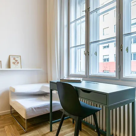 80 Sqm, 3 Bedrooms, 2 Bathrooms, New Apartamento Budapest