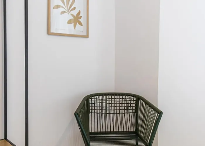 80 Sqm, 3 Bedrooms, 2 Bathrooms, New