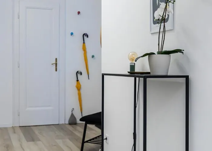 80 Sqm, 3 Bedrooms, 2 Bathrooms, New Boedapest